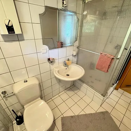 Gemuetliche Naehe Schloss Benrath & Rhein Urdenbach شقة دوسلدورف