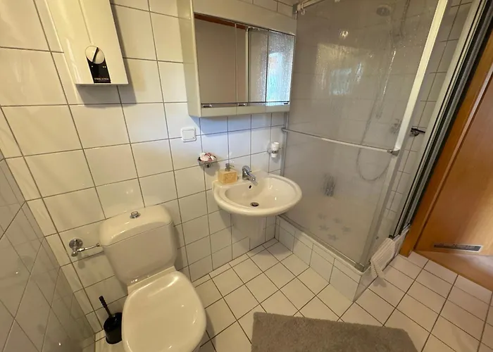 Gemuetliche Naehe Schloss Benrath & Rhein Urdenbach デュッセルドルフ